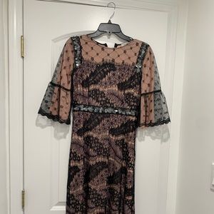 Rick Rhe size 40 rose gold stunning sequence midi dress lone sleeves crew neck